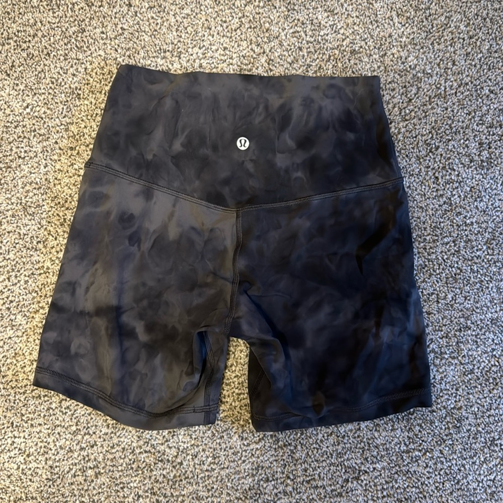 Lululemon align shorts 6”, size 6